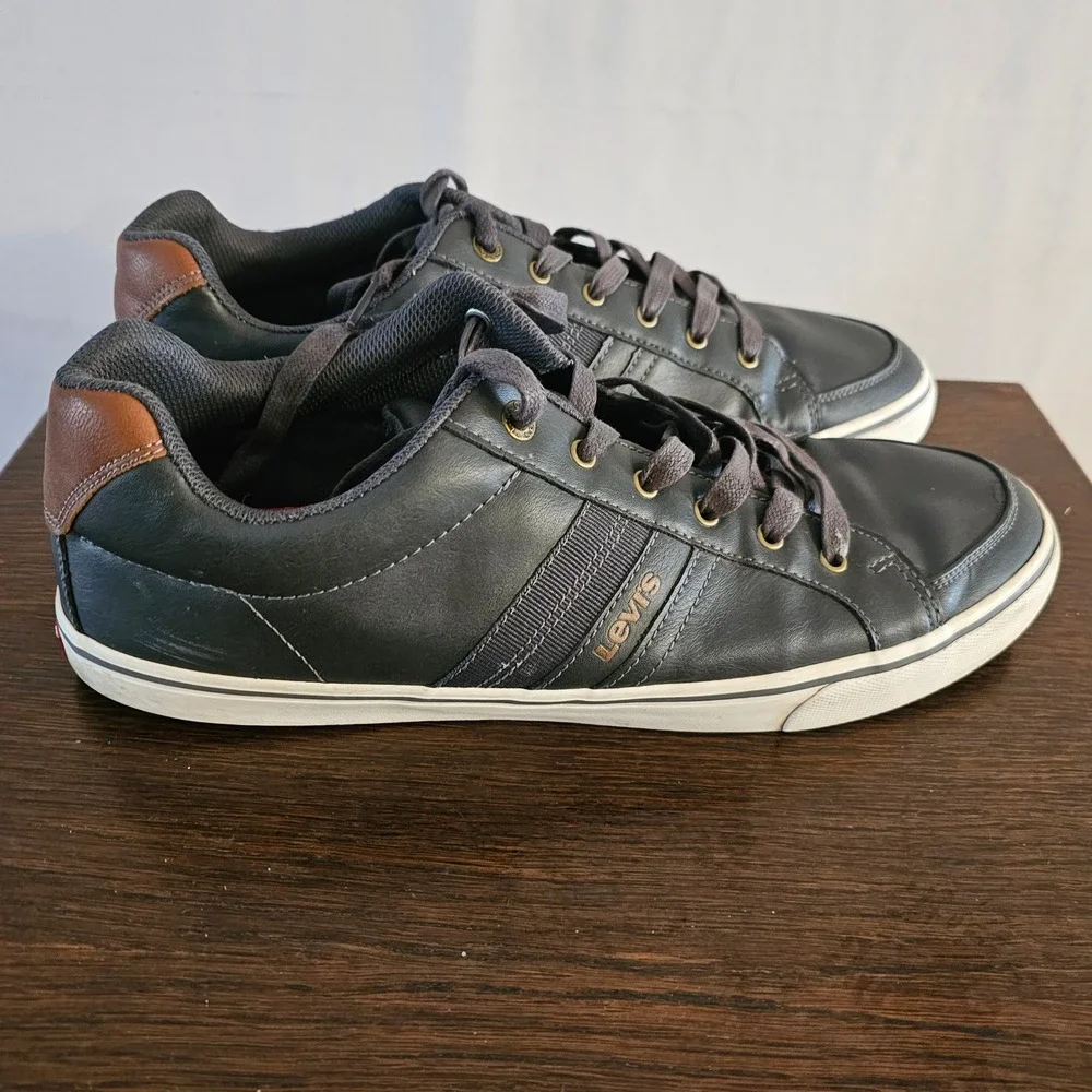 Levis Mens Turner Synthetic Leather Sneakers Charcoal Grey  518370K36 Size 13